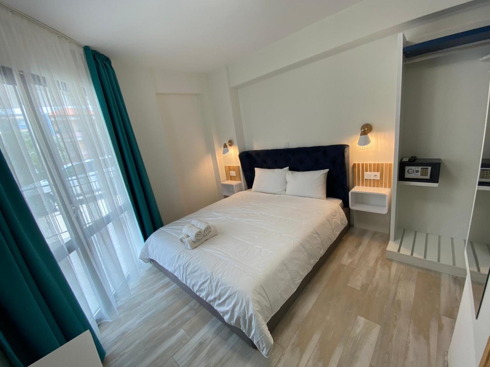 Opalium Beach Front Suites Potos Eksteriør billede