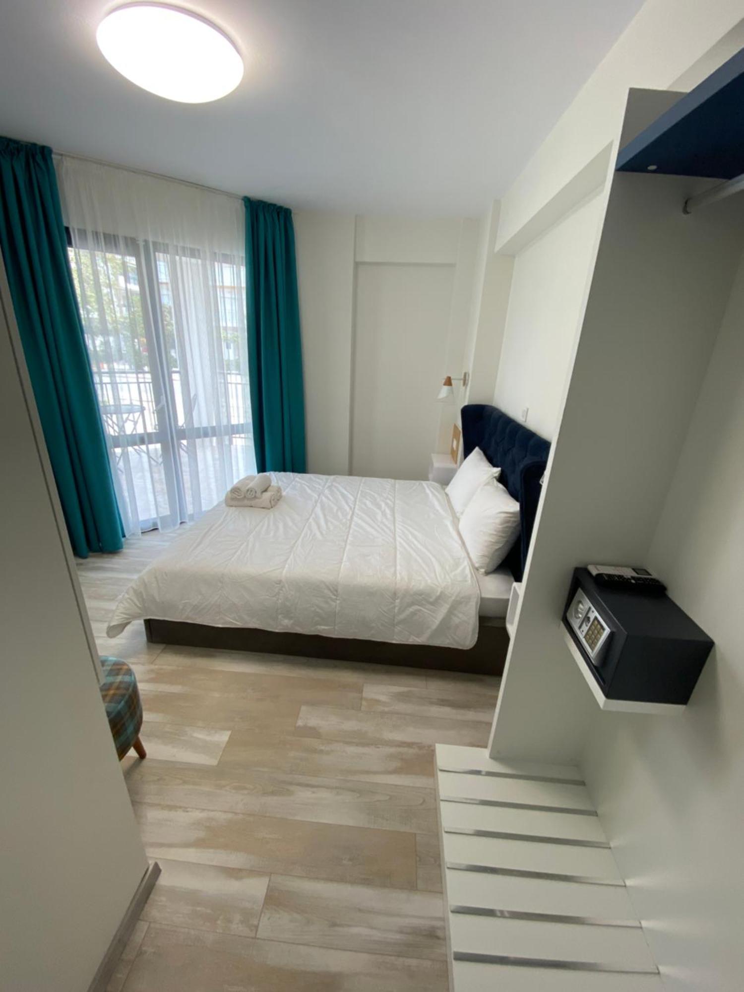 Opalium Beach Front Suites Potos Eksteriør billede