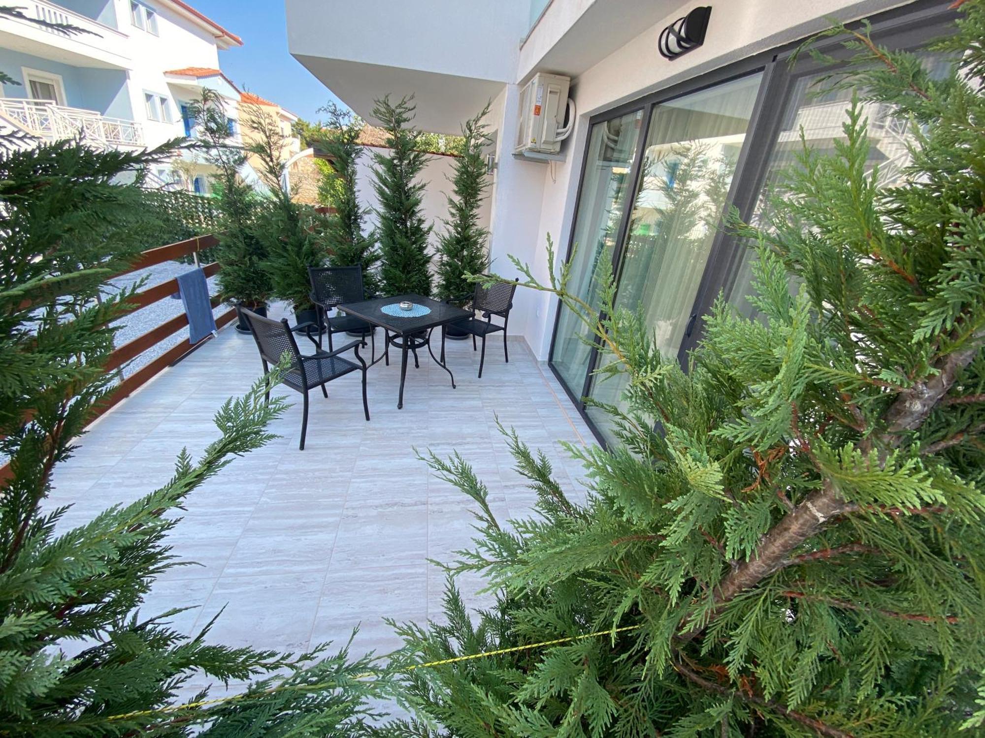 Opalium Beach Front Suites Potos Eksteriør billede